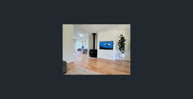 Family Home in Heart of St Georges Basin - Short Term Lease Only - Photo 1