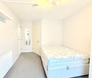 Glengall Road, Woodford Green, IG8 - Photo 4