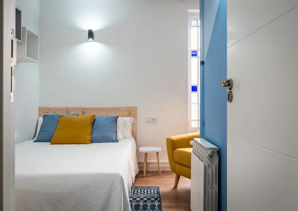 Ronda de Sant Pere, Barcelona, Catalonia 08010