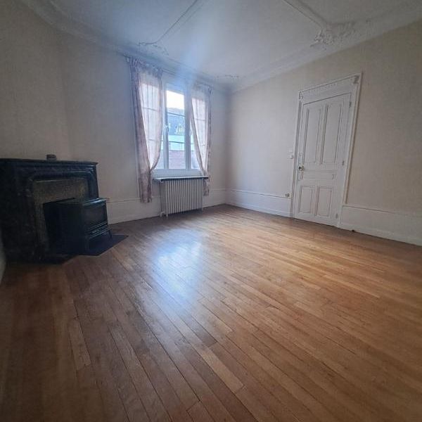 BEL APPARTEMENT TYPE HAUSSMANIEN COEUR DE VILLE - Photo 1