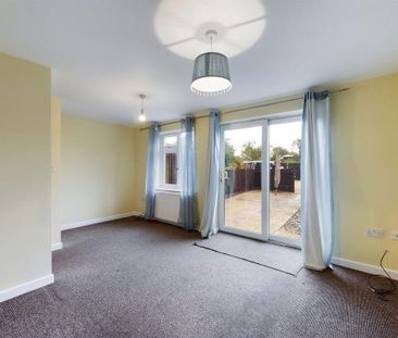 4 bedroom terraced house to rent - Photo 1