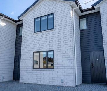 Power & Internet included - singles and couples considered - close ... - Photo 5