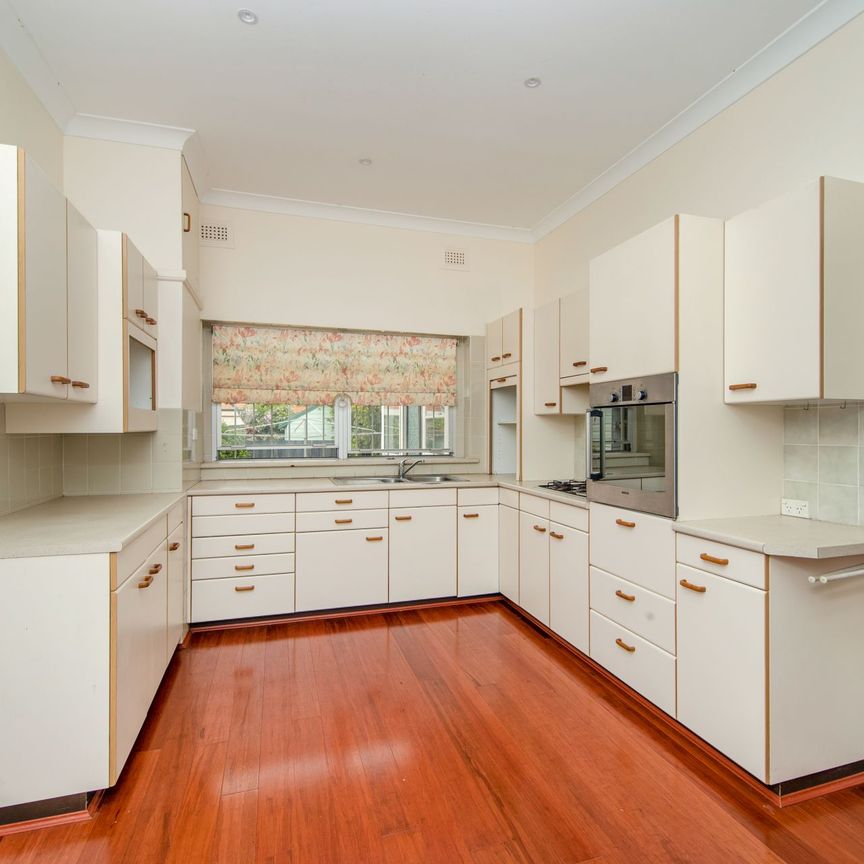Family Home In Great Location - Photo 1