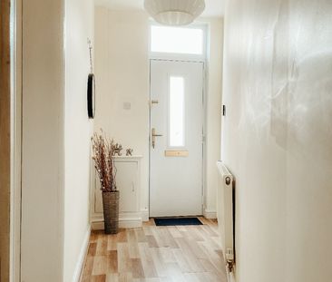 Room in a Shared House, Wilford Crescent East, NG2 - Photo 6