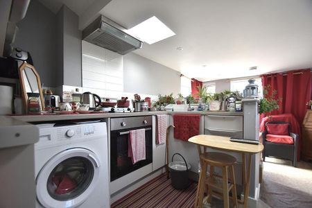 1 bedroom semi-detached bungalow to rent - Photo 4