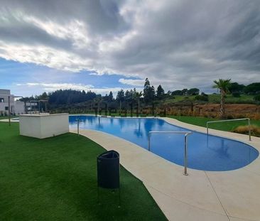 Alquiler de piso en Calle Aralia - Photo 3