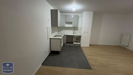 Location Appartement 3 pièces 77m² RUEIL MALMAISON 92500 - Photo 2