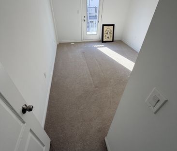 For Lease - 16 Joseph Halbert Place, Caledon, Ontario - Photo 5