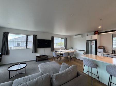 Wainuiomata 3 Bedrooms - Photo 5