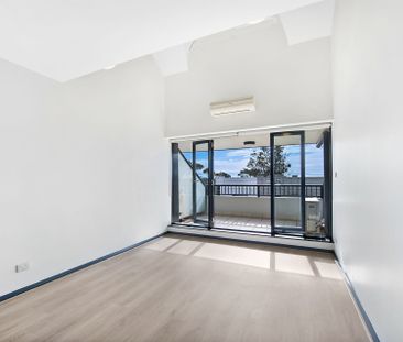 206/128 Sailors Bay Road, Northbridge - Photo 2