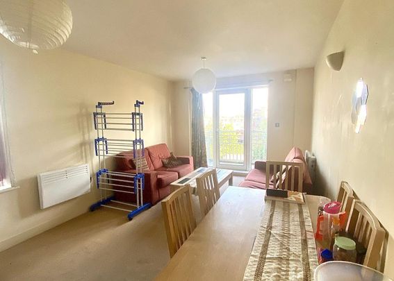 2 bedroom flat to rent - Photo 1