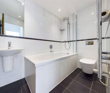 2 bedroom semi-detached house to rent - Photo 3