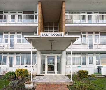 2 bedroom apartment to rent - Photo 6