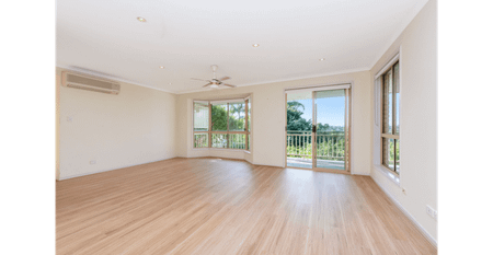 City Views and Dual Living: Your Ideal Family Haven in Ashgrove! - Photo 4