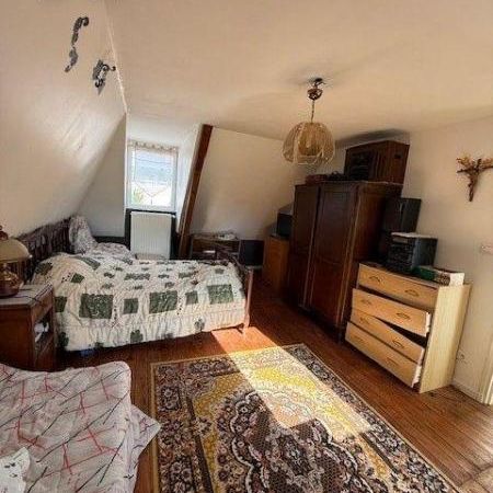 Maison à Louer à Hesdin-la-Forêt (62140) en Pas-de-Calais (62) Cette maison d'une superficie... - Photo 1