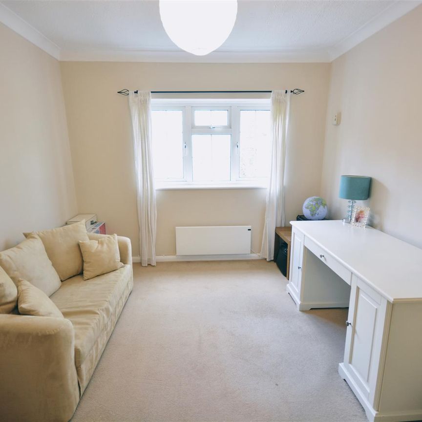 Ebbisham Court Dorking Road, Epsom, Surrey, KT18 7NN - Photo 1