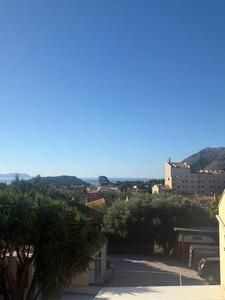 Location Maison 7 pièces 146m² LA CIOTAT 13600 - Photo 5