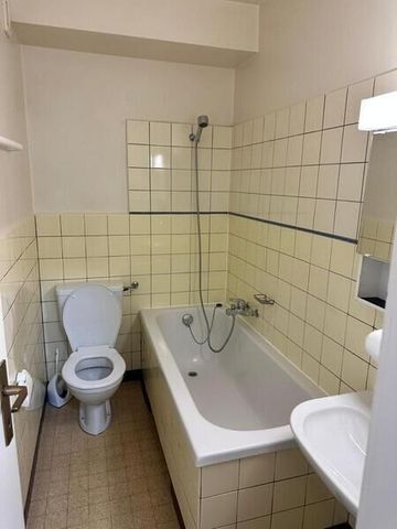 APPARTEMENT 3 PIÈCES À GRAND-LANCY (GE), MEUBLÉ - Photo 2