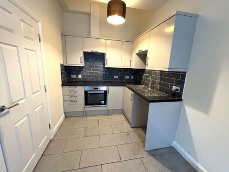 2 bedroom terraced house to rent - Photo 4