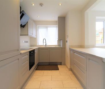 3 bedroom detached house to rent - Photo 3