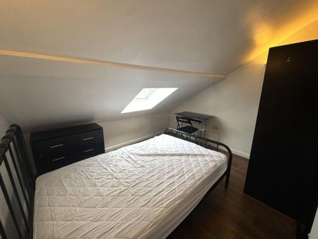 4 bedroom terraced house to rent - Photo 5