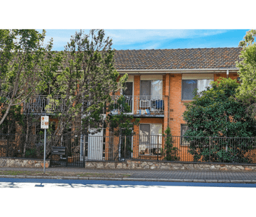 Neat & Convenient One-Bedroom Unit in Prime Hazelwood Park - Photo 2