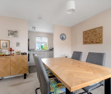 2 bedroom coach house to rent - Photo 4