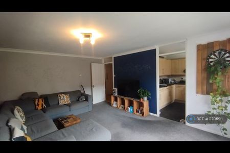 2 bedroom flat to rent - Photo 3
