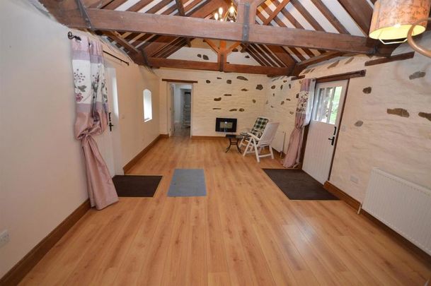 2 bedroom cottage to rent - Photo 1