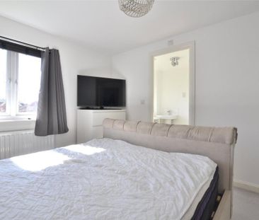 3 bedroom semi-detached house to rent - Photo 6