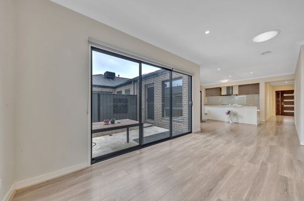 Impressive family home! - Photo 1