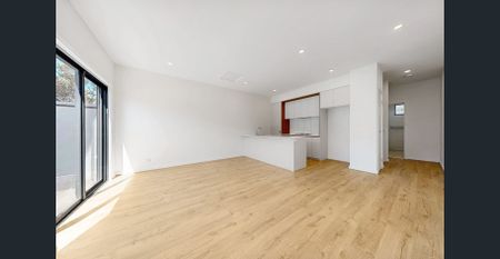 Stylish & Spacious Modern Townhouse! - Photo 2