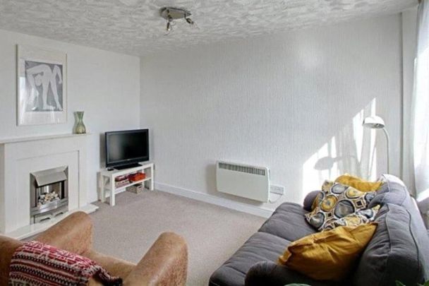 Woodborough Road, Nottingham, Nottinghamshire, NG3 - Photo 1