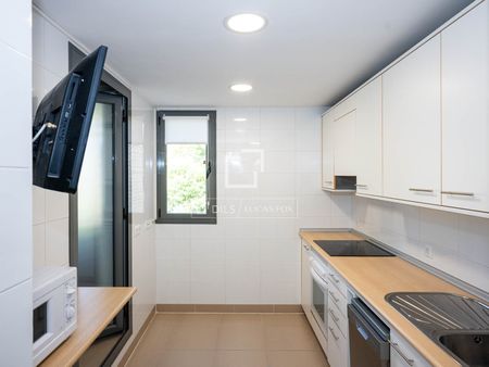 Exclusive and Bright 2-Bedroom Apartment in El Encinar de los Reyes - Foto 2