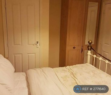 3 bedroom end of terrace house to rent - Photo 5