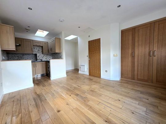 Studio to rent - Photo 1