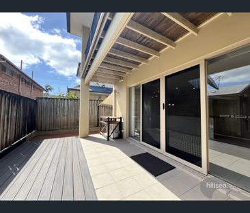 2/27 Harley Street, Labrador, Qld 4215 - Photo 3