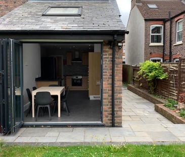 1 bedroom in a house share to rent - Photo 1