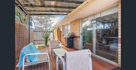 Low-Maintenance Living in a Convenient Location - Photo 4