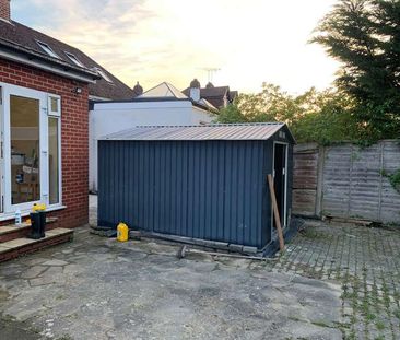 Elmroyd Avenue, Potters, EN6 - Photo 1