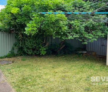 COZY THREE BEDROOM GRANNY FLAT - Photo 6