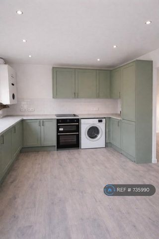 1 bedroom in a house share to rent - Photo 4
