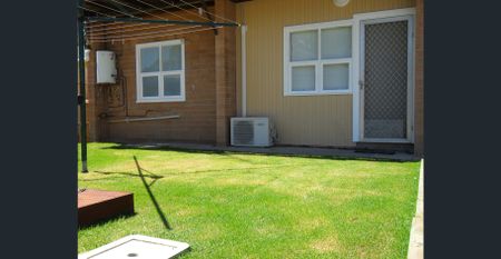 FULLY FURNISHED, 2 BEDROOM FLAT - RELAX BY THE RIVERSIDE - Photo 5