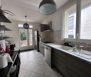 Location Appartement 4 pièces 86m² TOULON 83000 - Photo 6