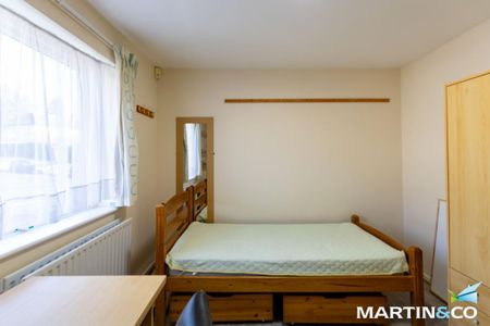 5 bedroom end of terrace house to rent - Photo 3