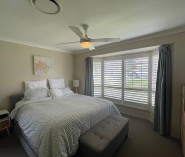 Beautiful Large Family Home - Photo 6