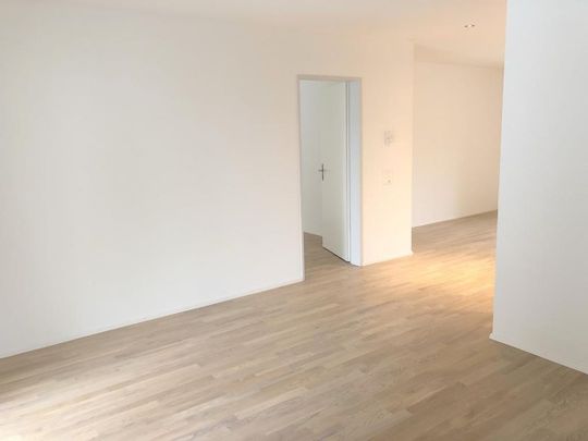 Modern 2.5 room apartment with balcony in a good location in St. Gallen - Foto 1