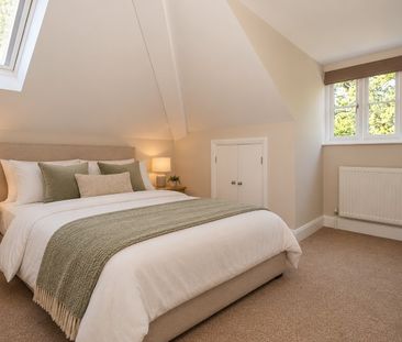 Broomhall Road, Woking - Photo 2
