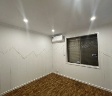 Elegant family home in the heart of Hillcrest - Photo 4