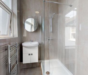 3 bedroom apartment to rent - Photo 3